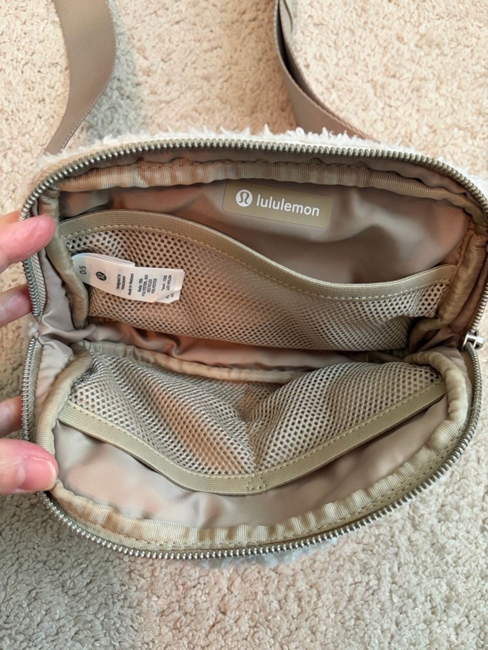 Lululemon Sherpa Crossbody Beige Cream Belt Bag 8x6" Fanny Pack - Picture 7 of 8